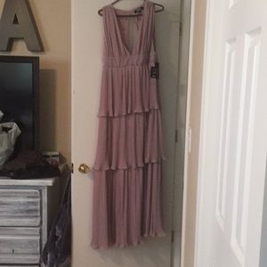 A beautiful layered dress from lulus, never worn.